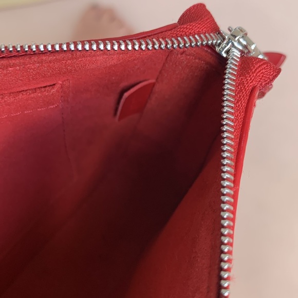 Red LV Louis Vuitton shoulder bag Pochette. - Picture 9 of 10
